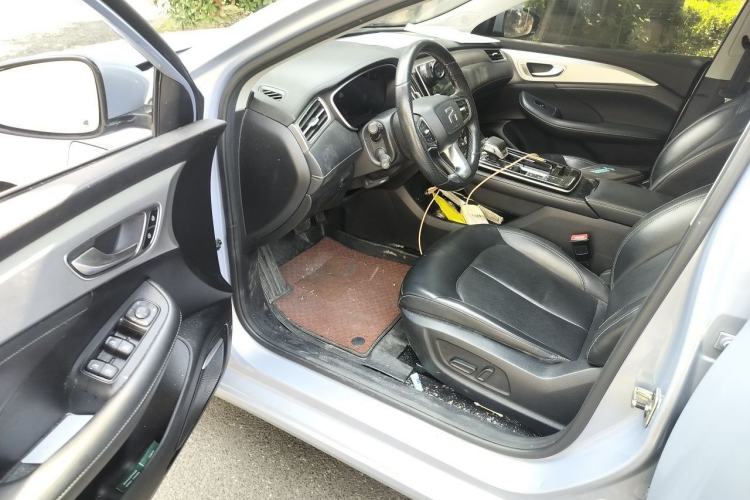 Used Rising ER6 2021 New Dynamic Edition 620km Smart Drive Version Driver Seat