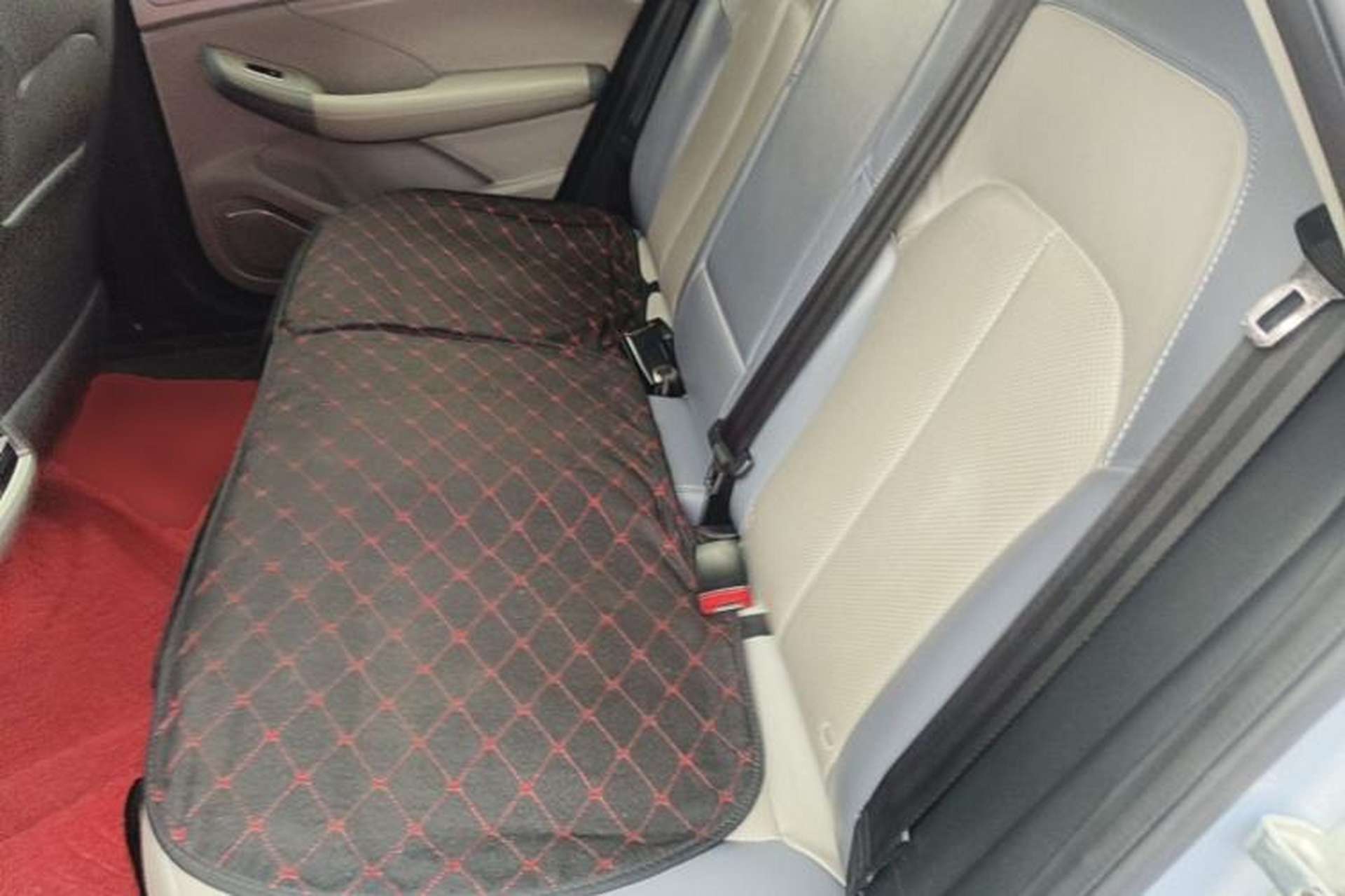 Used Rising ER6 2021 New Dynamic Edition 620km Smart Enjoyment Version Left Rear Seat
