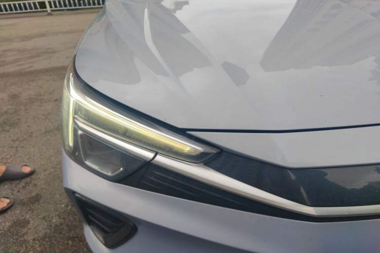 Used Rising ER6 2021 New Dynamic Edition 620km Prestige Version Right Front Headlight