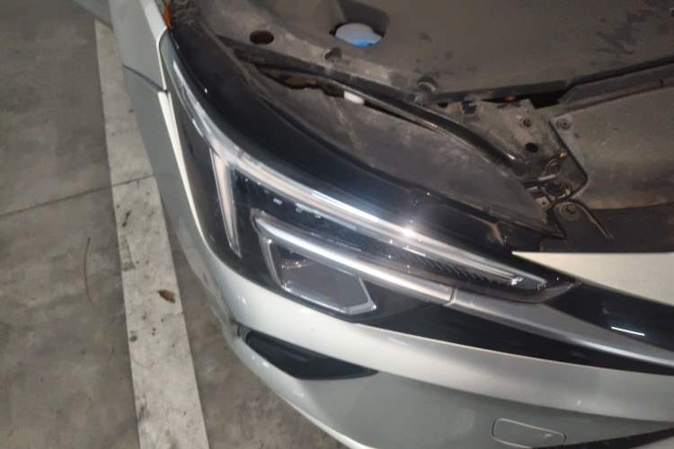 Used Rising ER6 2021 New Dynamic Edition 520km Smart Leading Version Right Front Headlight