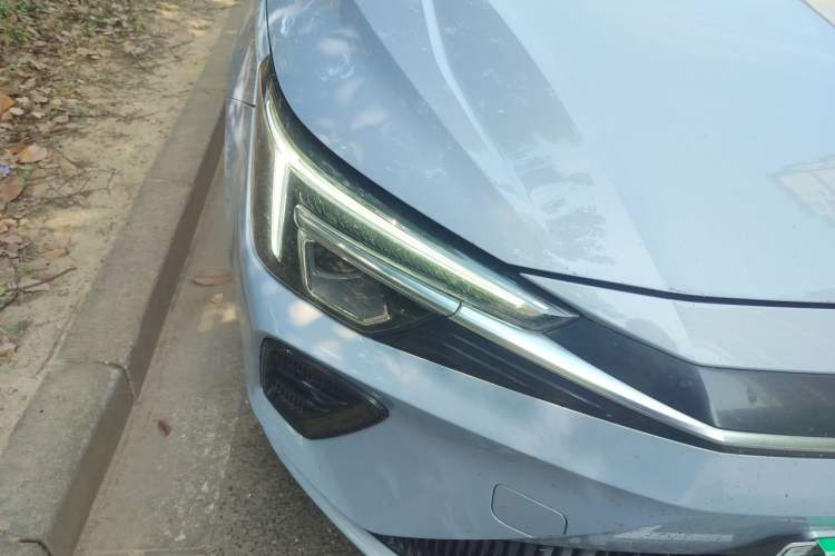 Used Rising ER6 2021 New Dynamic Edition 620km Smart Drive Version Right Front Headlight