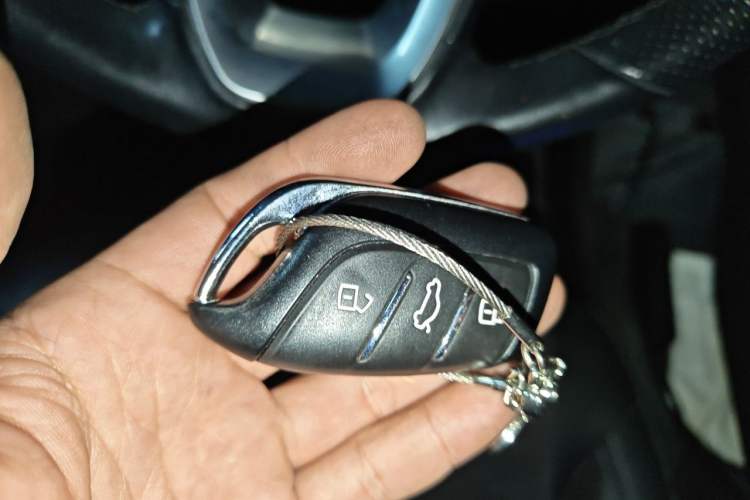 Used Rising ER6 2021 New Dynamic Edition 620km Smart Drive Version Vehicle Key