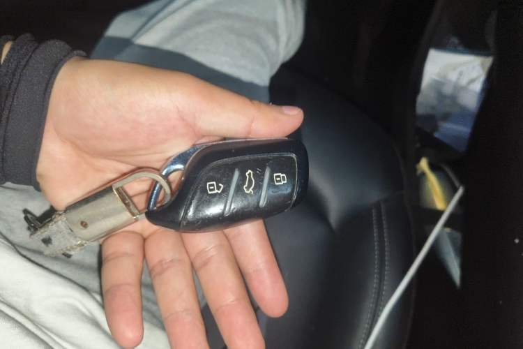 Used Rising ER6 2021 New Dynamic Edition 520km Smart Leading Version Vehicle Key