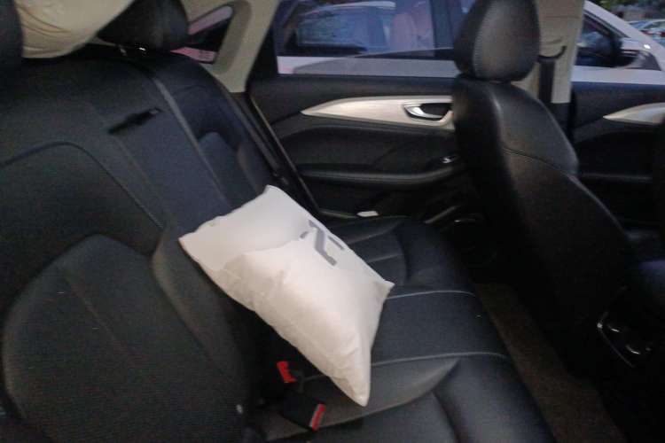 Used Rising ER6 2021 New Dynamic Edition 620km Smart Enjoyment Version Right Rear Seat