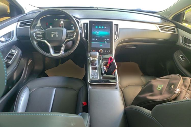 Used Rising ER6 2021 New Dynamic Edition 620km Smart Enjoyment Version Center Console