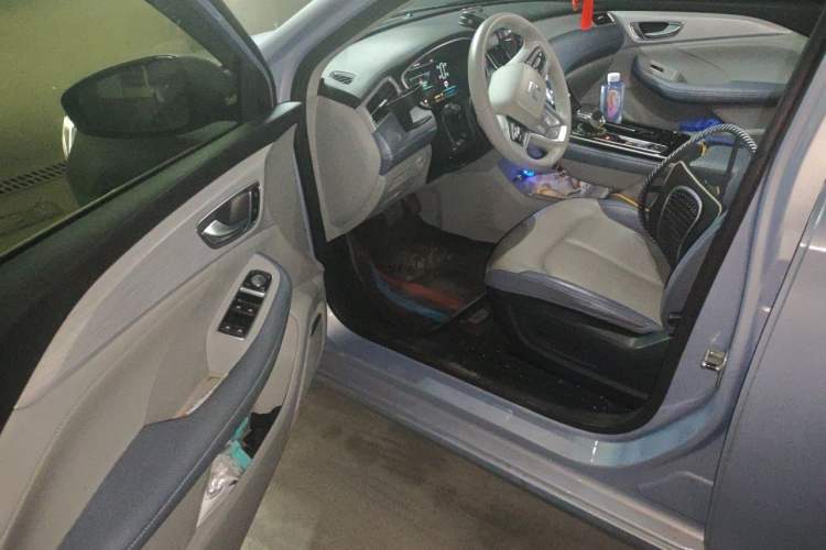 Used Rising ER6 2021 New Dynamic Edition 620km Smart Enjoyment Version Driver Seat