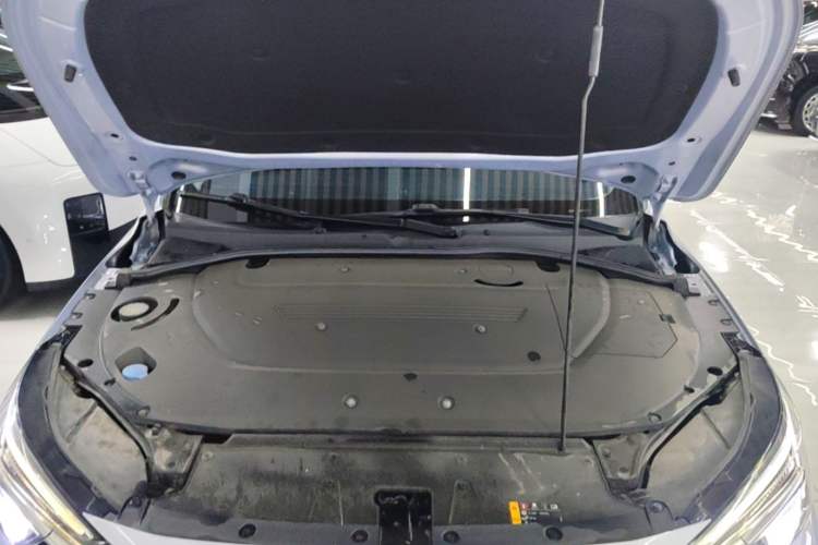 Used Rising ER6 2021 New Dynamic Edition 620km Smart Enjoyment Version Engine Bay