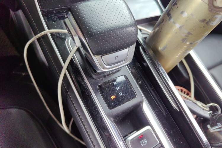 Used Rising ER6 2021 New Dynamic Edition 620km Smart Drive Version Gear Lever