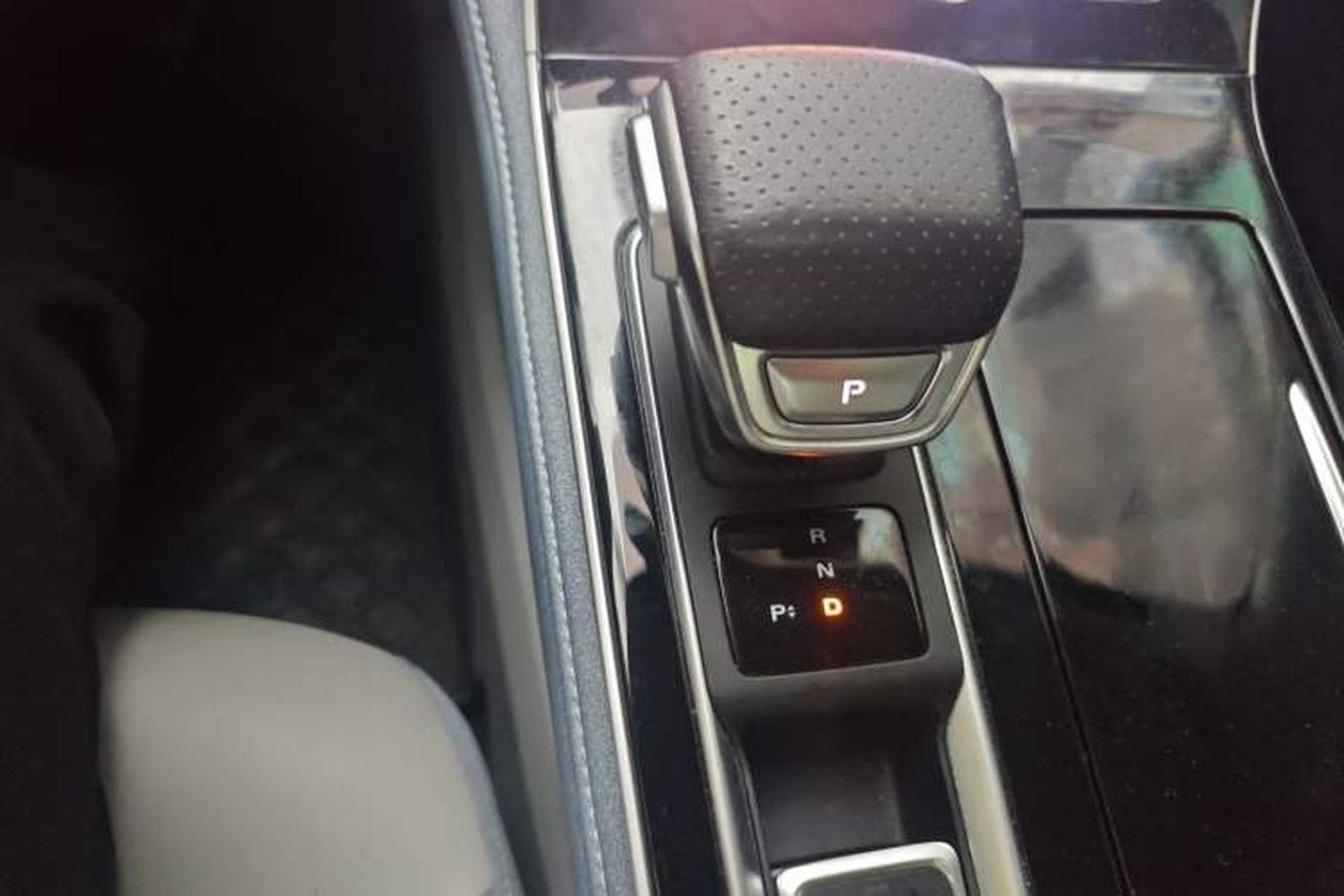 Used Rising ER6 2021 New Dynamic Edition 620km Smart Drive Version Gear Lever