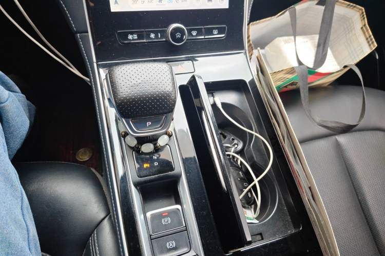 Used Rising ER6 2021 New Dynamic Edition 520km Smart Leading Version Gear Lever