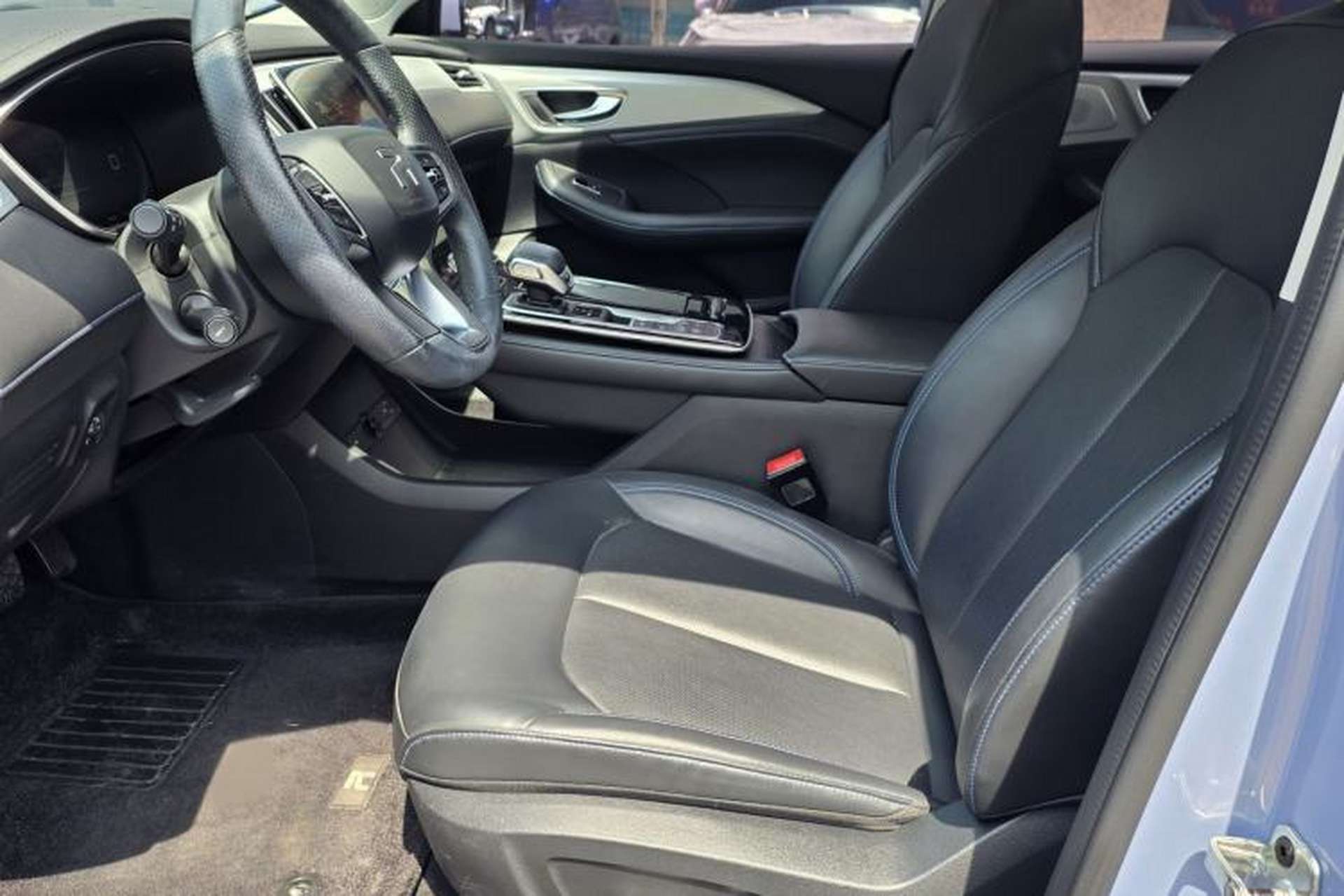 Used Rising ER6 2021 New Dynamic Edition 620km Smart Enjoyment Version Interior 3