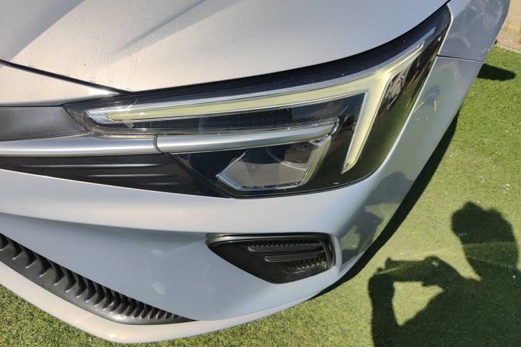 Used Rising ER6 2021 New Dynamic Edition 620km Smart Drive Version Left Front Headlight