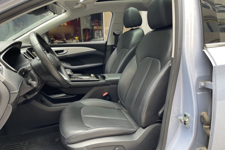 Used Rising ER6 2021 New Dynamic Edition 620km Smart Enjoyment Version Left Front Seat