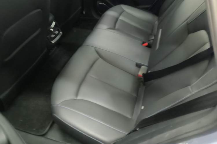 Used Rising ER6 2021 New Dynamic Edition 620km Smart Enjoyment Version Left Rear Seat