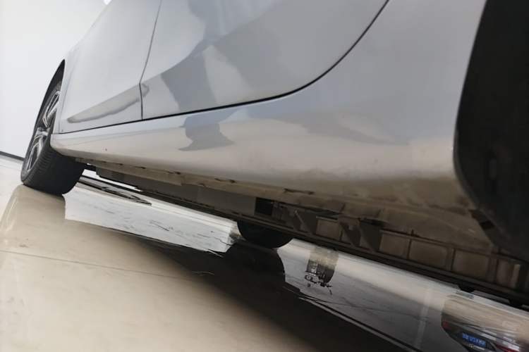 Used Rising ER6 2021 New Dynamic Edition 620km Smart Enjoyment Version Left Side Sill