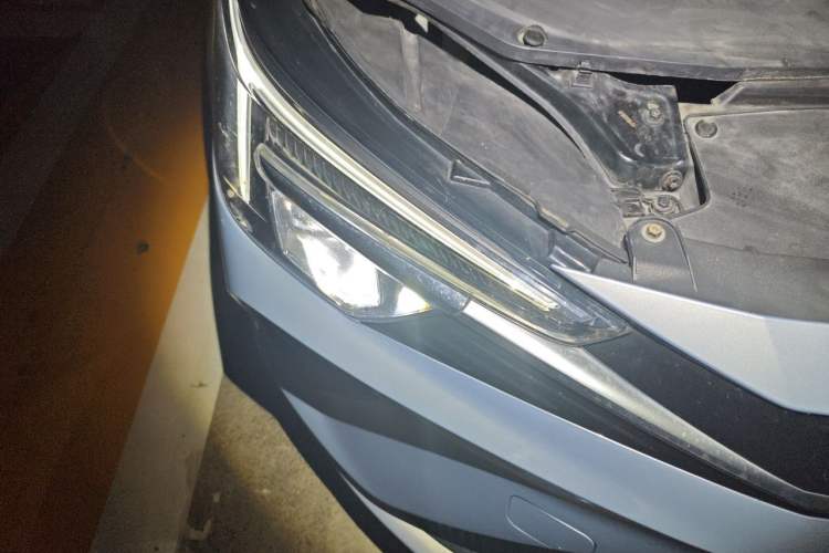 Used Rising ER6 2021 New Dynamic Edition 620km Smart Drive Version Right Front Headlight
