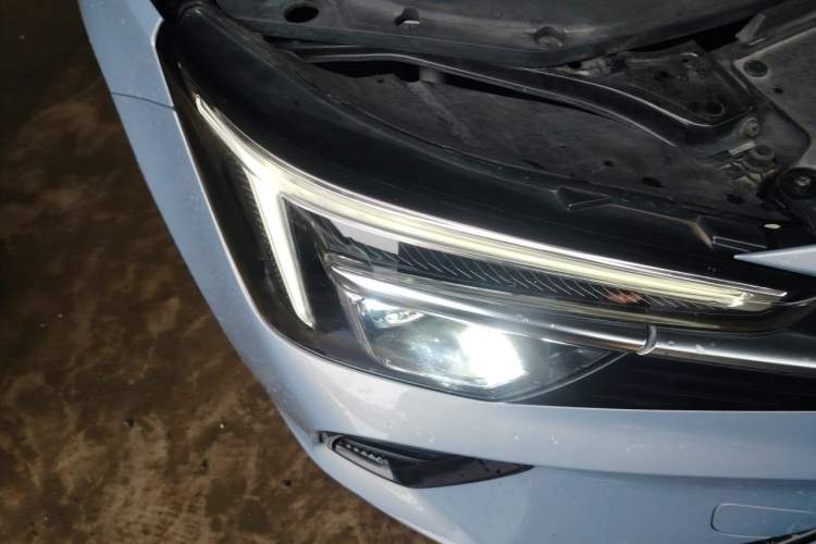 Used Rising ER6 2021 New Dynamic Edition 620km Smart Drive Version Right Front Headlight