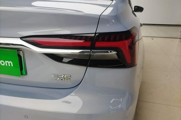 Used Rising ER6 2021 New Dynamic Edition 620km Smart Enjoyment Version Right Rear Taillight