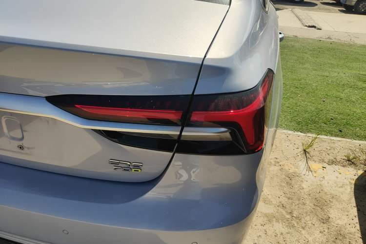 Used Rising ER6 2021 New Dynamic Edition 620km Smart Drive Version Right Rear Taillight