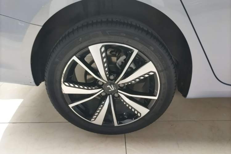 Used Rising ER6 2021 New Dynamic Edition 620km Smart Enjoyment Version Right Rear Wheel Hub