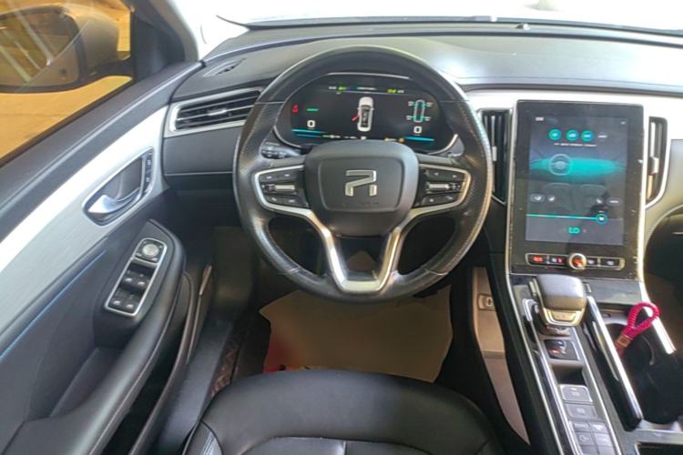 Used Rising ER6 2021 New Dynamic Edition 620km Smart Enjoyment Version Steering Wheel