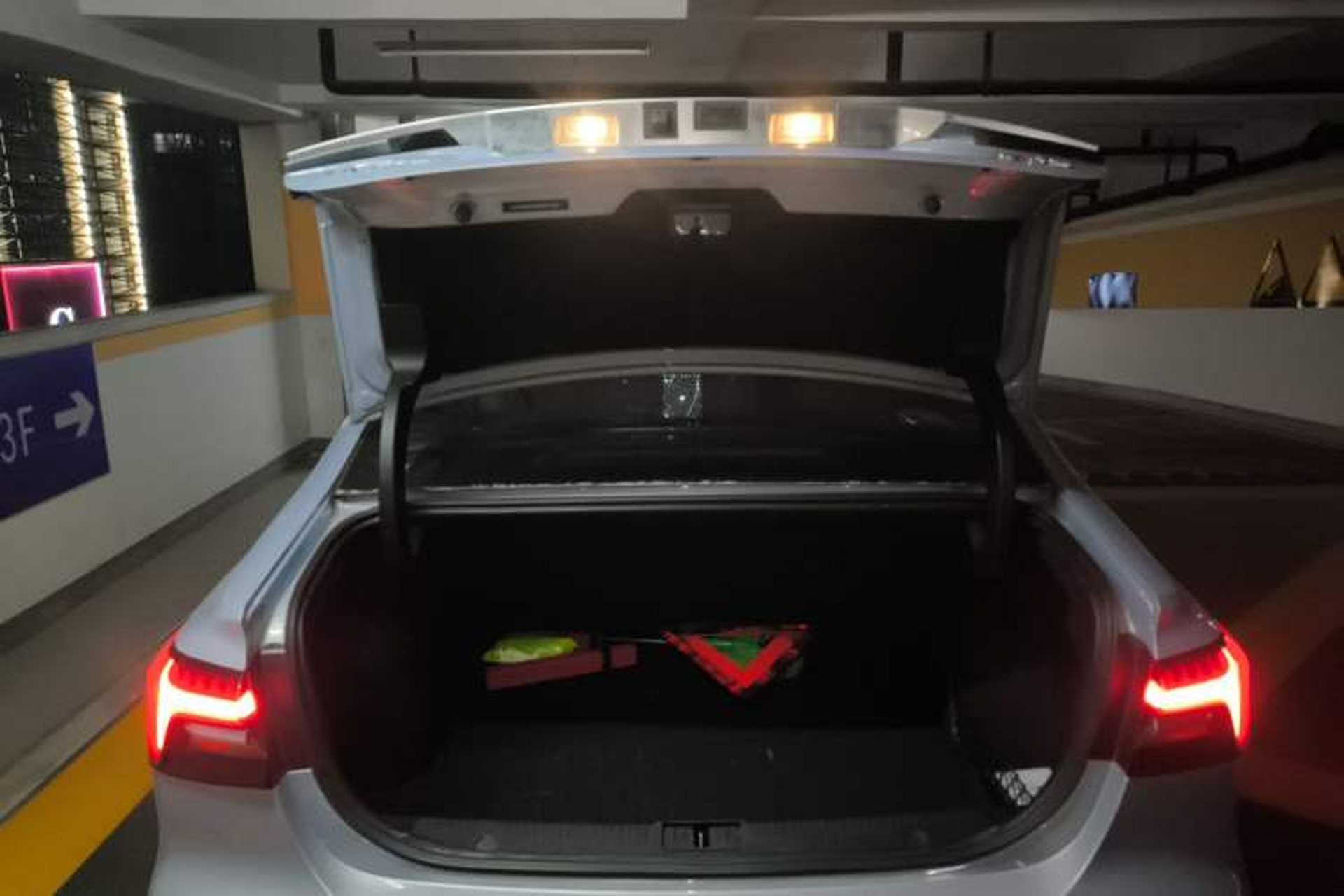 Used Rising ER6 2021 New Dynamic Edition 620km Smart Drive Version Trunk
