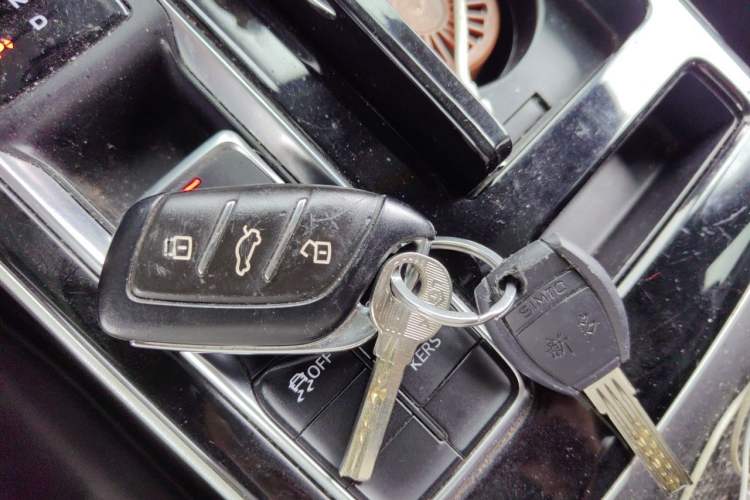 Used Rising ER6 2021 New Dynamic Edition 620km Smart Drive Version Vehicle Key