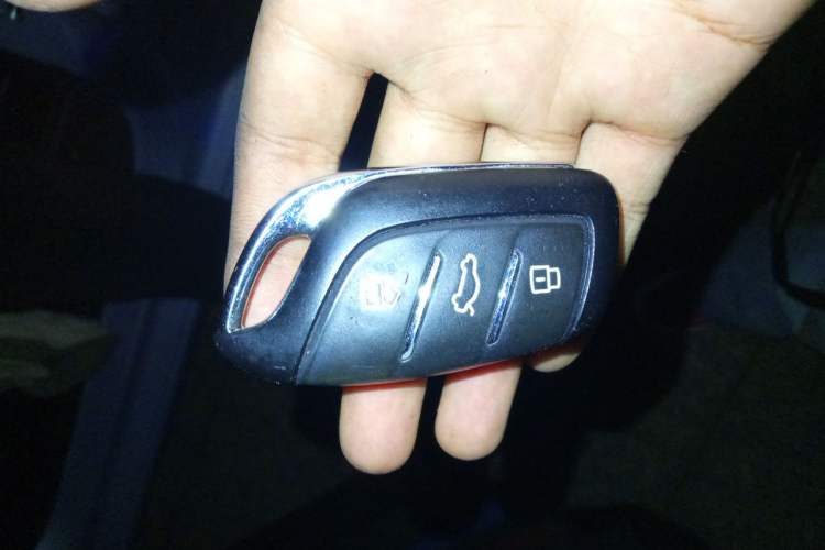 Used Rising ER6 2021 New Dynamic Edition 620km Smart Enjoyment Version Vehicle Key