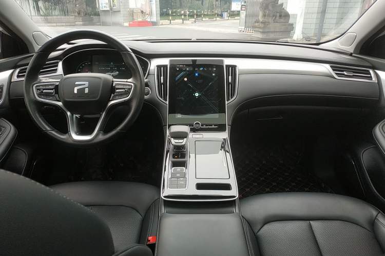 Used Rising ER6 2021 New Dynamic Edition 620km Smart Drive Version Center Console