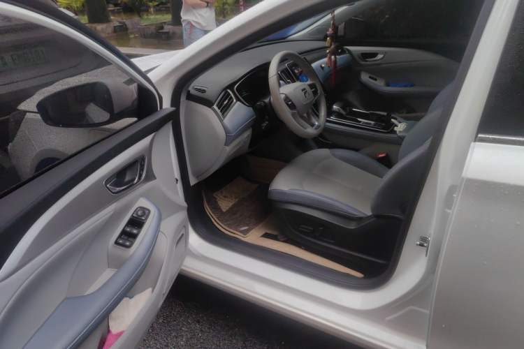 Used Rising ER6 2021 New Dynamic Edition 520km Smart Leading Version Driver Seat
