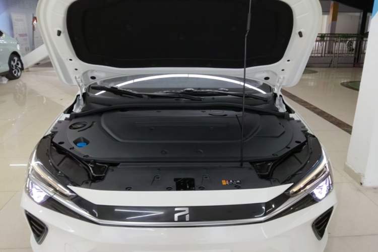 Used Rising ER6 2021 New Dynamic Edition 620km Smart Drive Version Engine Bay
