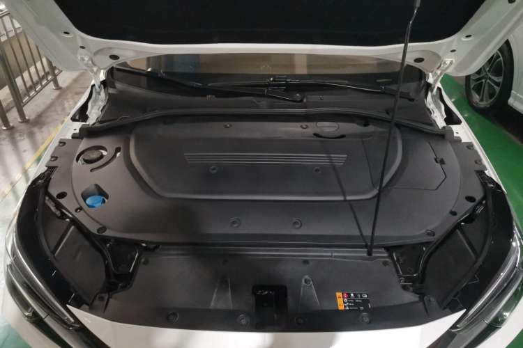 Used Rising ER6 2021 New Dynamic Edition 620km Smart Enjoyment Version Engine Bay