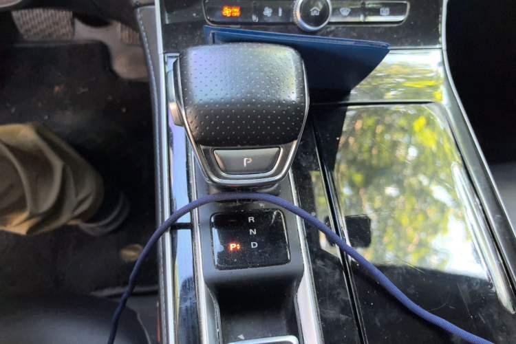 Used Rising ER6 2021 New Dynamic Edition 620km Smart Enjoyment Version Gear Lever