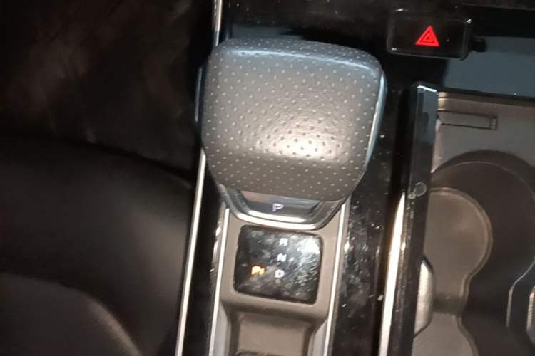 Used Rising ER6 2021 New Dynamic Edition 620km Smart Enjoyment Version Gear Lever