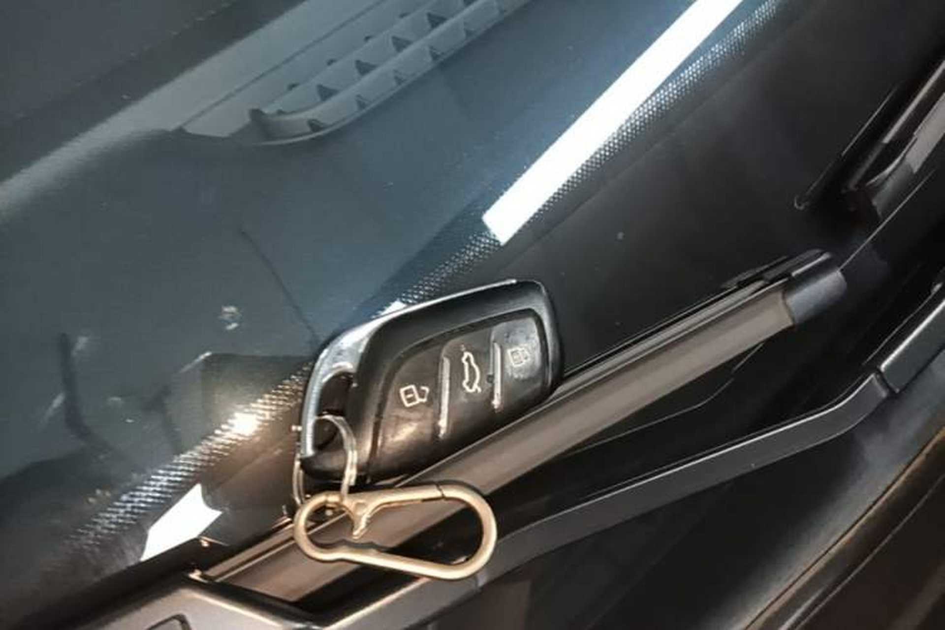 Used Rising ER6 2021 New Dynamic Edition 620km Smart Enjoyment Version Interior 1