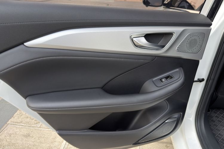 Used Rising ER6 2021 New Dynamic Edition 520km Smart Leading Version Interior 15