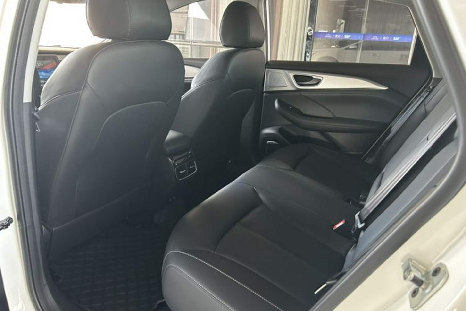 Used Rising ER6 2021 New Dynamic Edition 620km Smart Drive Version Interior 3