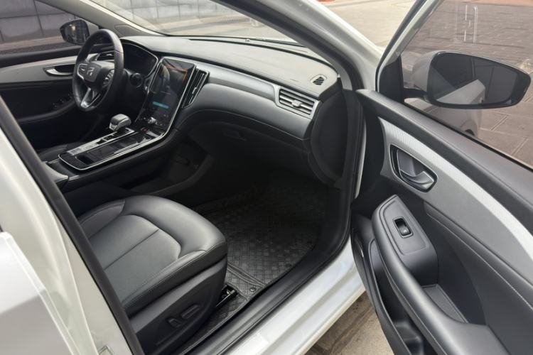 Used Rising ER6 2021 New Dynamic Edition 520km Smart Leading Version Interior 8