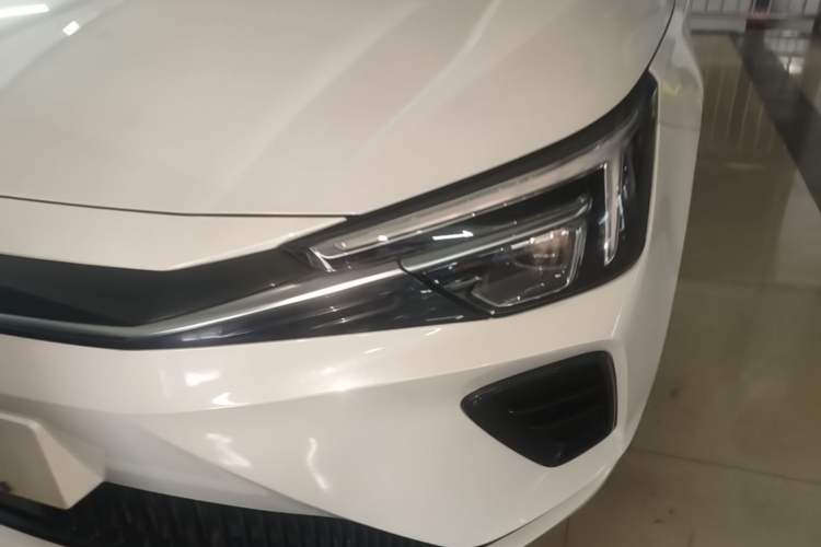Used Rising ER6 2021 New Dynamic Edition 620km Smart Drive Version Left Front Headlight