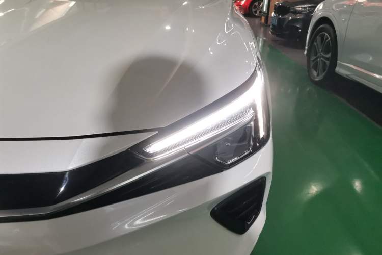 Used Rising ER6 2021 New Dynamic Edition 620km Smart Enjoyment Version Left Front Headlight