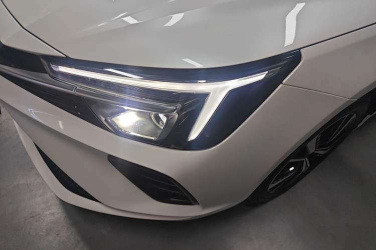 Used Rising ER6 2021 New Dynamic Edition 520km Smart Leading Version Left Front Headlight