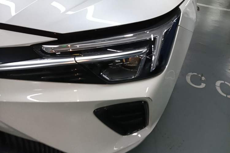 Used Rising ER6 2021 New Dynamic Edition 620km Smart Enjoyment Version Left Front Headlight