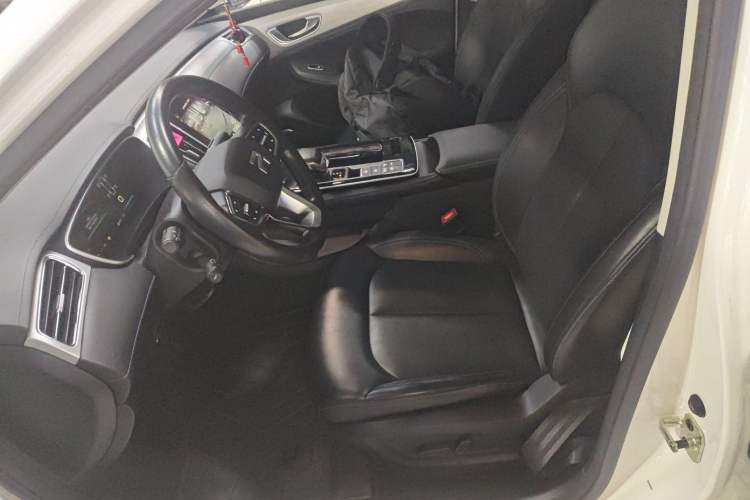 Used Rising ER6 2021 New Dynamic Edition 620km Smart Enjoyment Version Left Front Seat