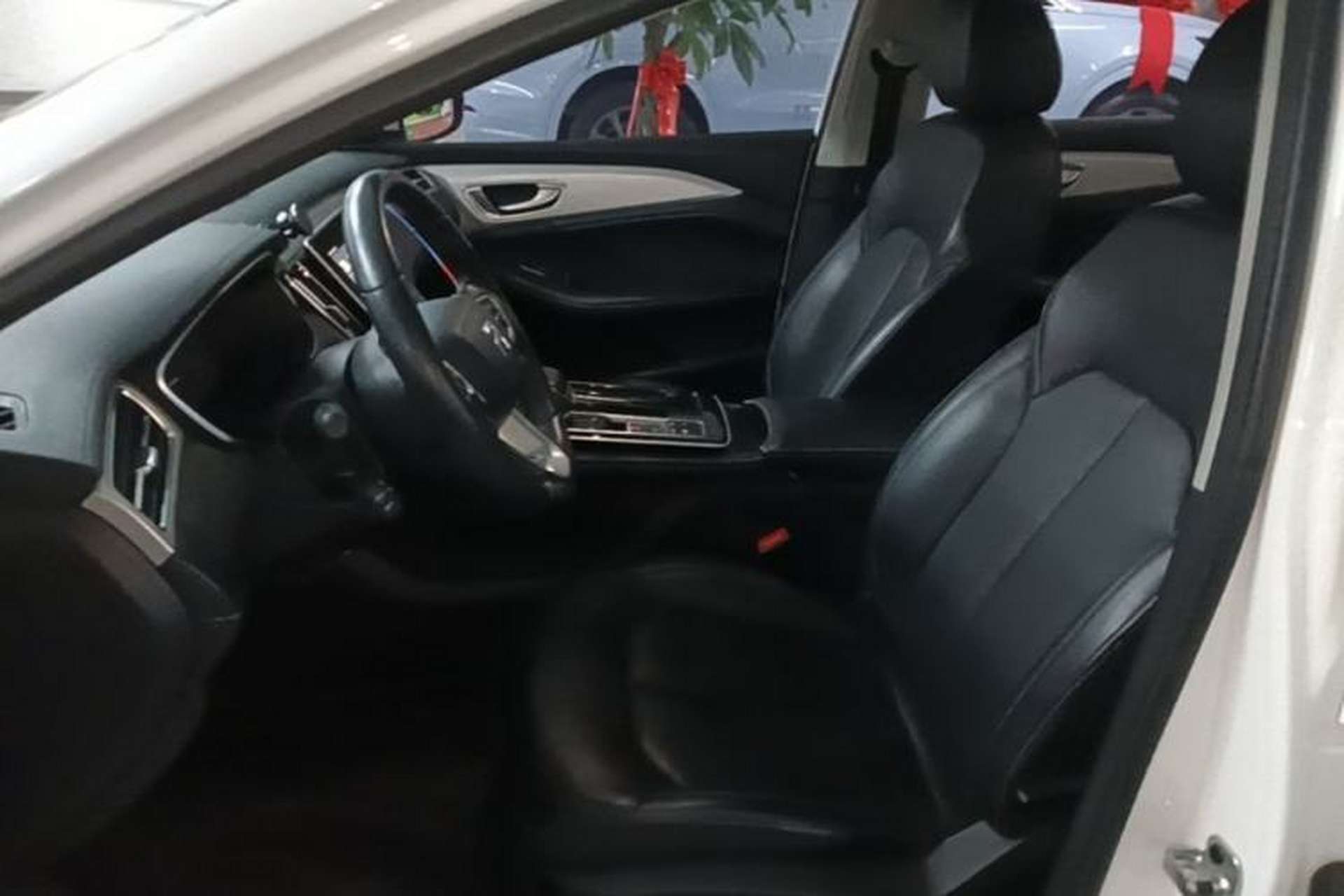 Used Rising ER6 2021 New Dynamic Edition 620km Smart Enjoyment Version Left Front Seat