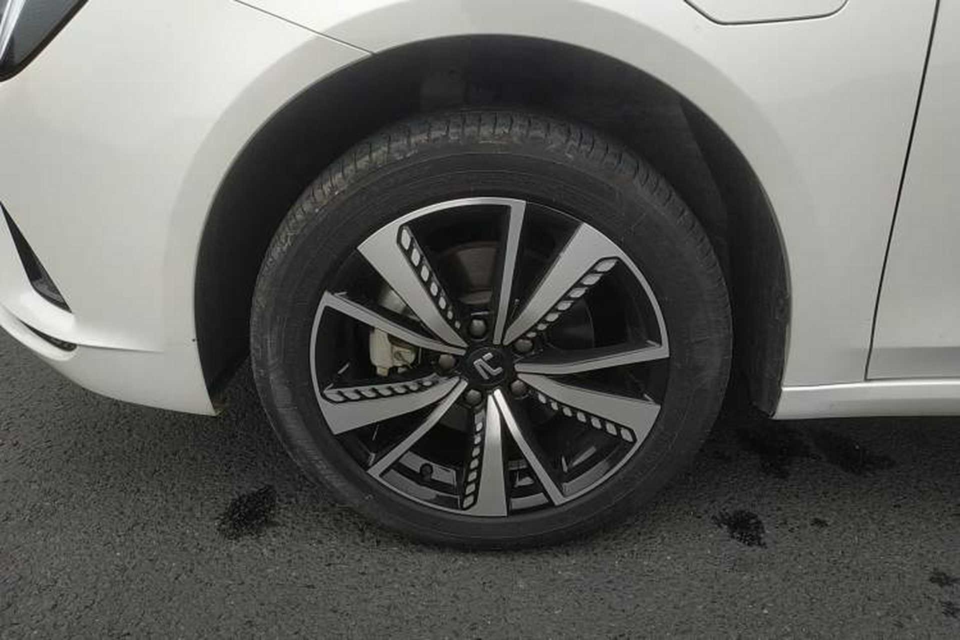 Used Rising ER6 2021 New Dynamic Edition 620km Smart Drive Version Left Front Wheel Hub