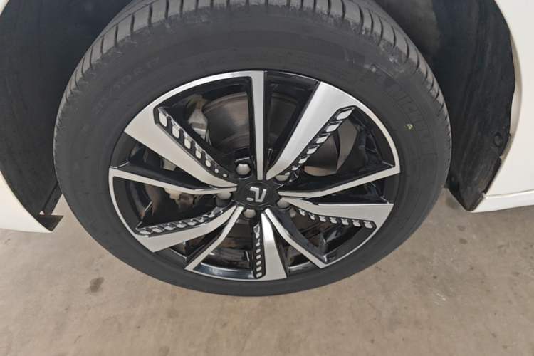 Used Rising ER6 2021 New Dynamic Edition 520km Smart Leading Version Left Front Wheel Hub