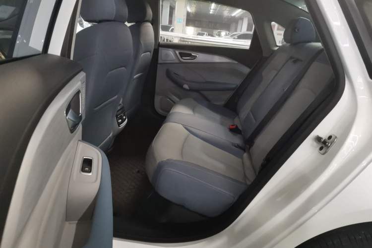 Used Rising ER6 2021 New Dynamic Edition 620km Smart Enjoyment Version Left Rear Seat