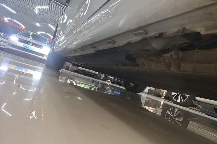 Used Rising ER6 2021 New Dynamic Edition 620km Smart Enjoyment Version Left Side Sill