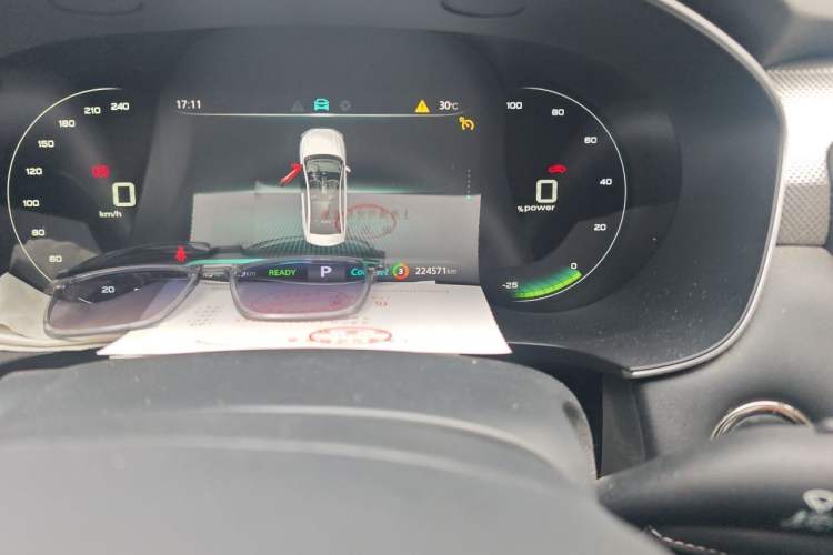 Used Rising ER6 2021 New Dynamic Edition 620km Smart Drive Version Odometer Close Up