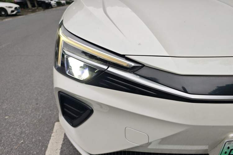 Used Rising ER6 2021 New Dynamic Edition 620km Smart Drive Version Right Front Headlight